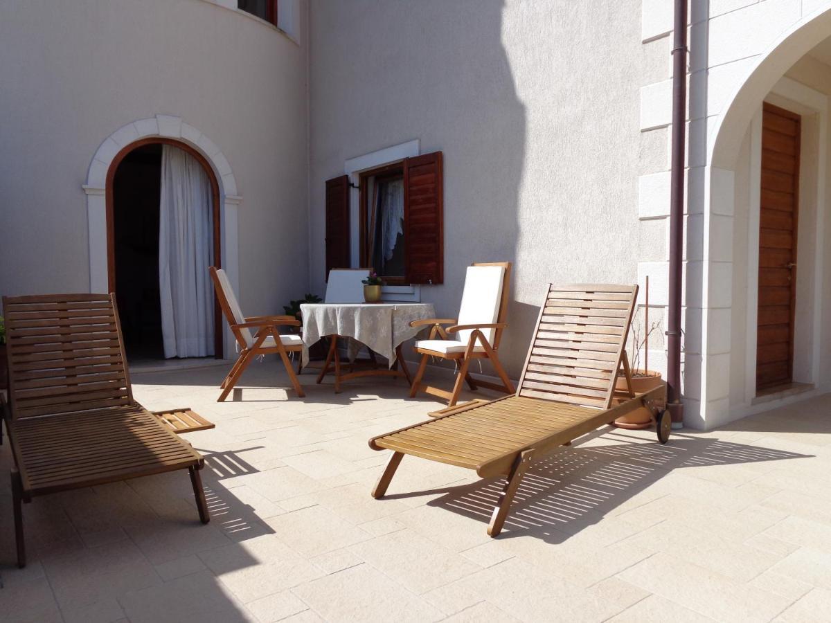 Tower Suites Korcula Quarto foto